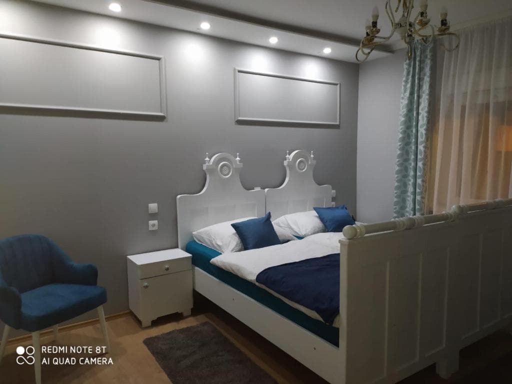 Apartment 5