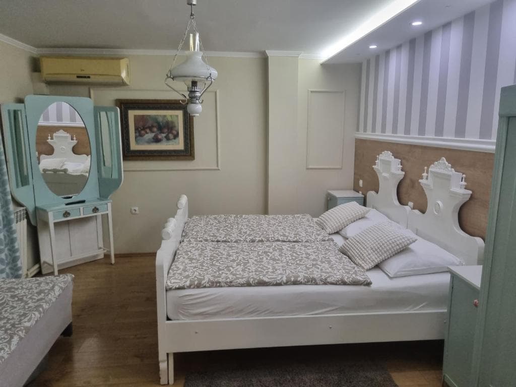 Apartment 8